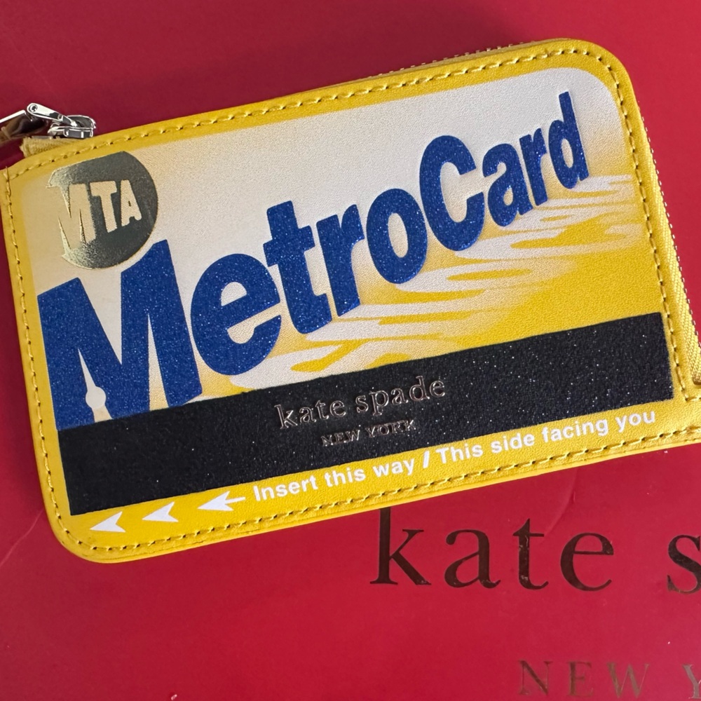 Kate Spade On A Roll Zip Cardholder